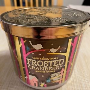 Bath & Body Works Frosted Cranberry 3-Wick Candle